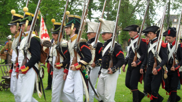 SULLY SUR LOIRE, le 51e de Ligne et le 15e de Haut-bord .