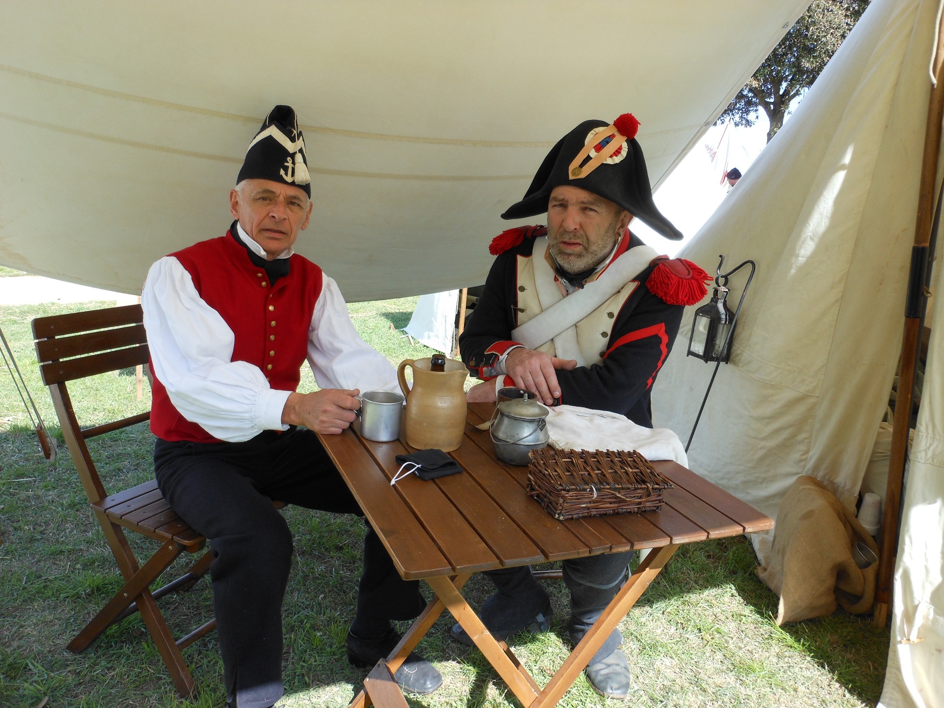 FOURAS, en compagnie d'un brave, ont refait les campagnes.